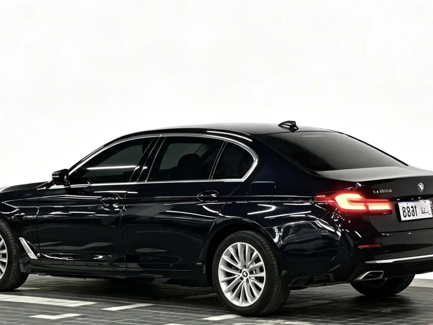 BMW 5 Series 2022 525Li Luxury Package фото 4