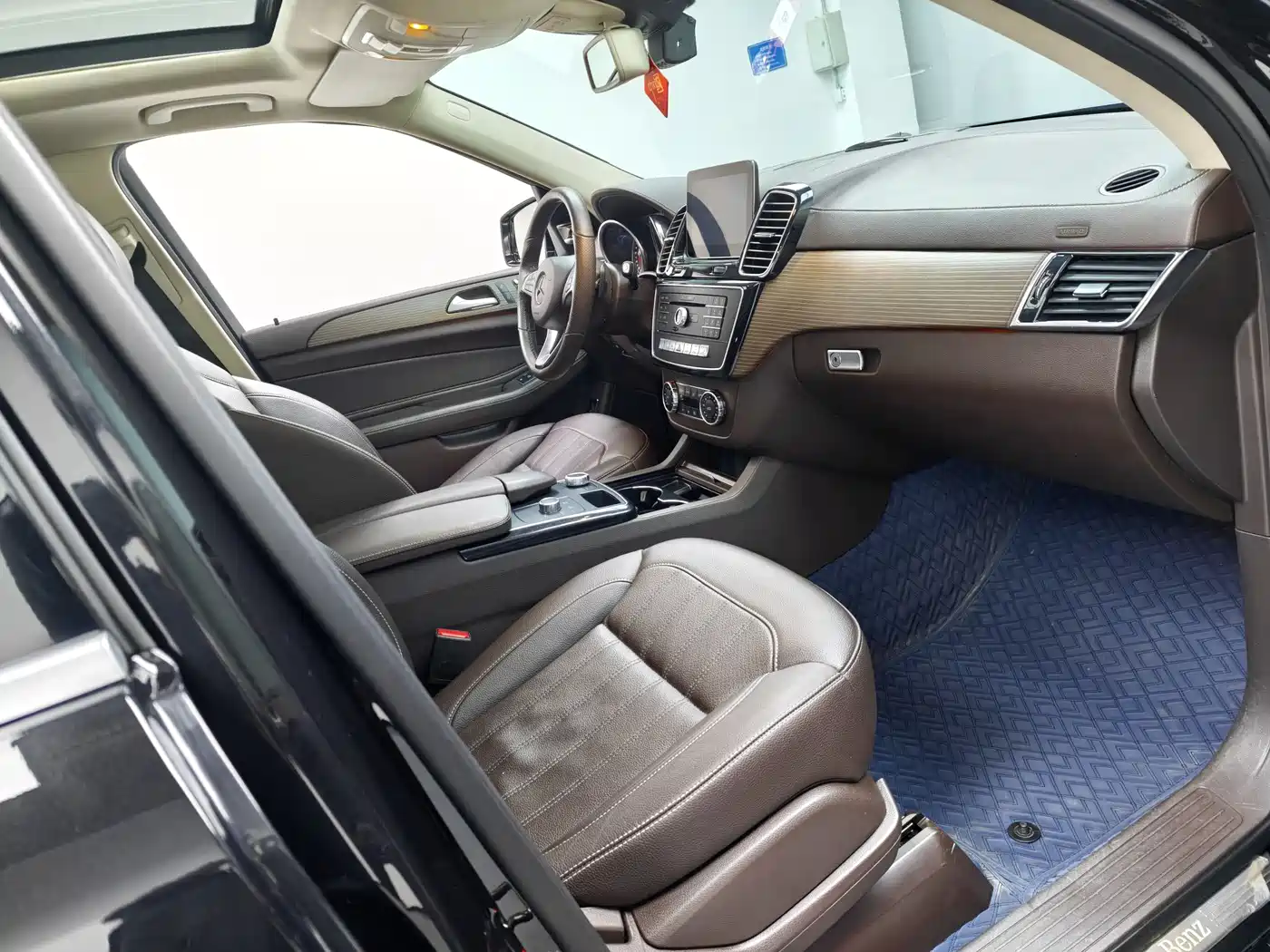 Mercedes-Benz GLE 2019 GLE 320 4MATIC Luxury Collector's Edition фото 8