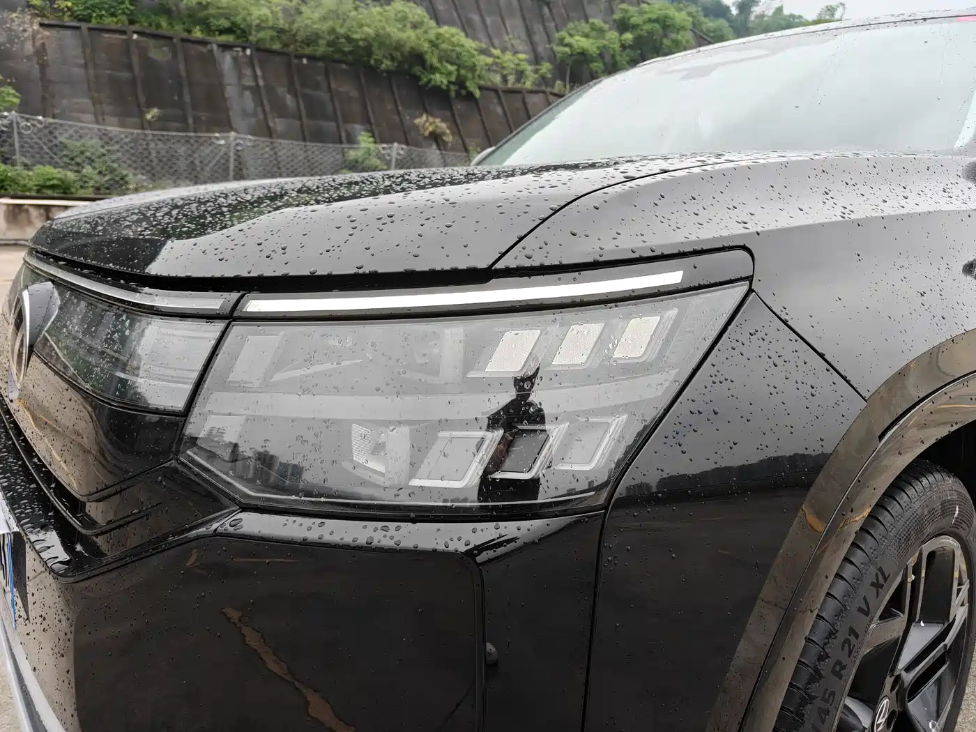 Volkswagen Teramont 2025 Teramont Pro 450TSI AWD Explorer Edition фото 9