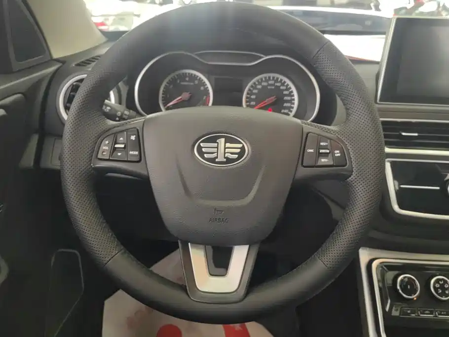 Besturn X40 2020 2019 1.6L Auto Luxury Type China V