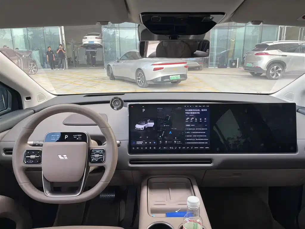 Li Auto Li i8 2025 2025 Standard Edition
