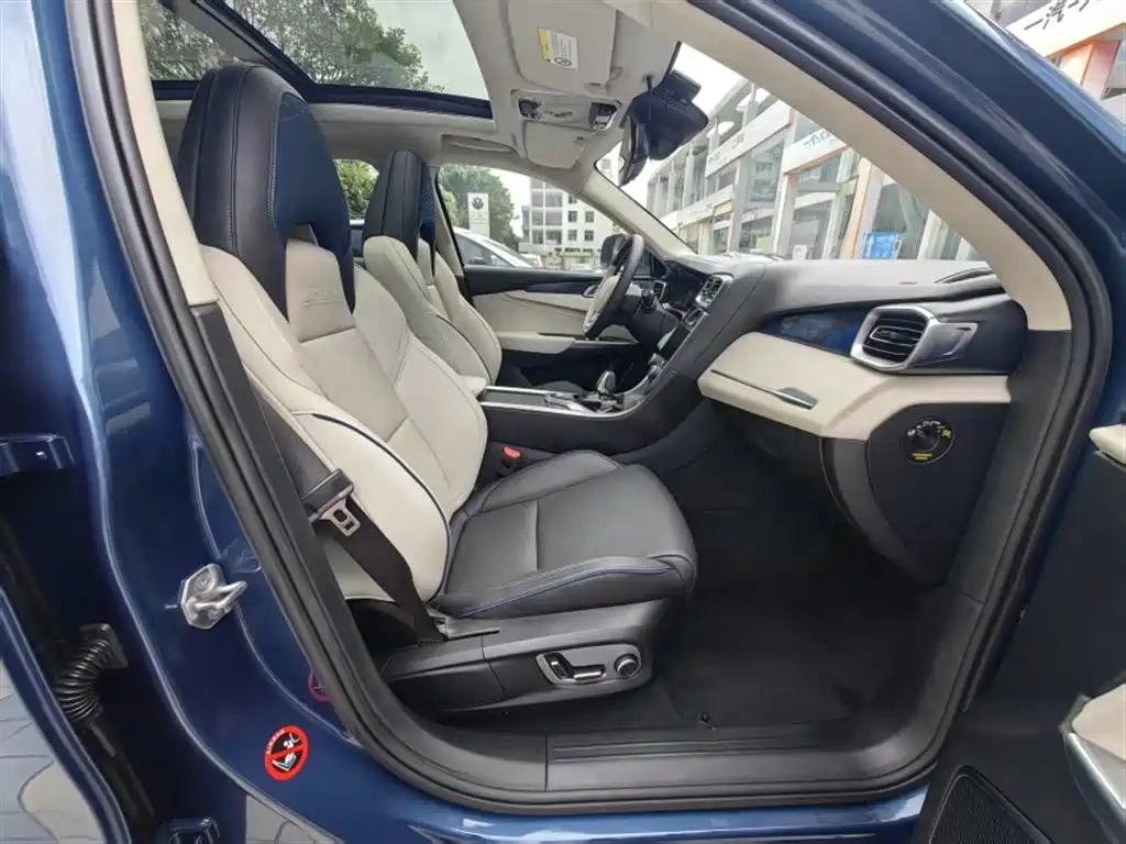 Lynk & Co 01 2019 2.0T 2WD Shine Pro Version China VI фото 11
