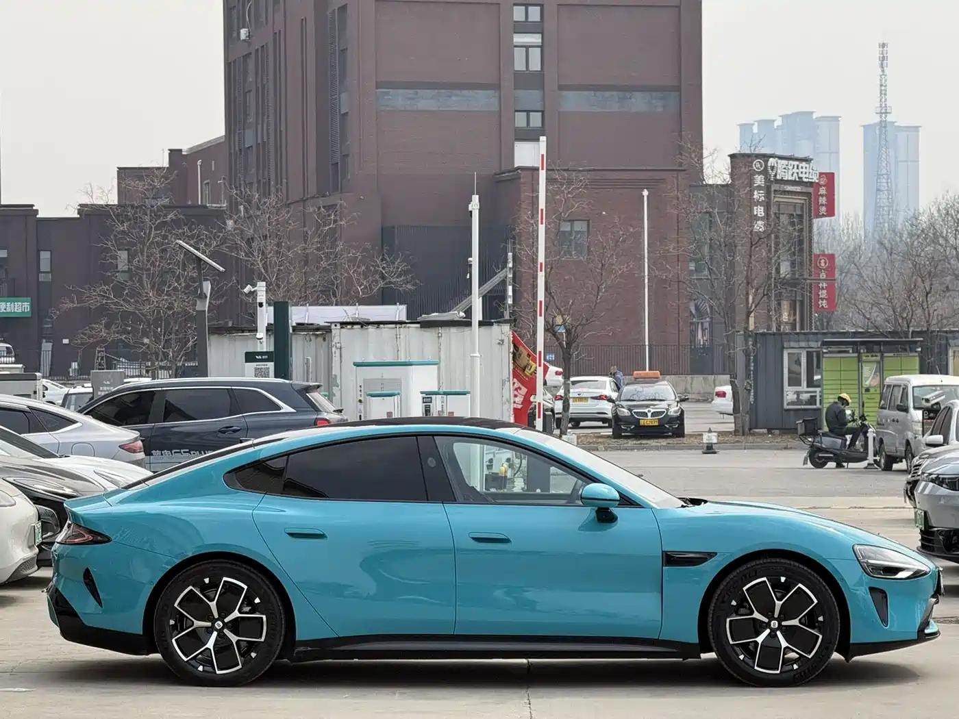 XIAOMI CAR XIAOMI SU7