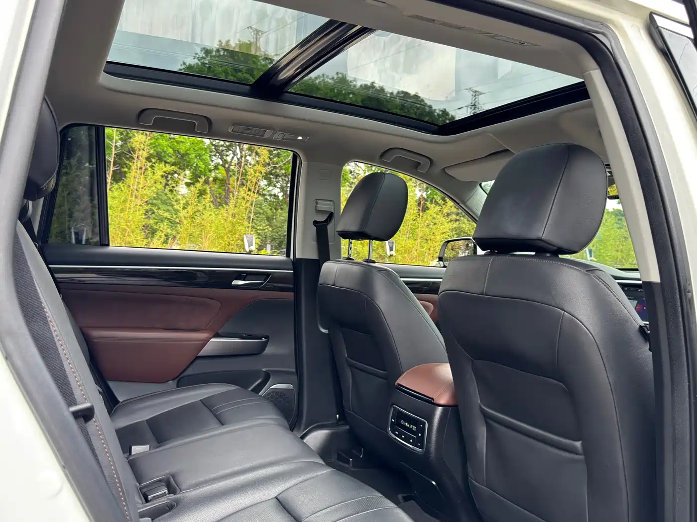 GAC Trumpchi Trumpchi GS8 2017 320T 2WD Luxury Smart Connect (7-seater) фото 9