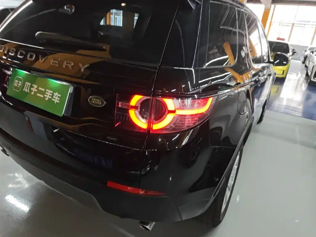 Land Rover Discovery Sport 2019 240PS SE Edition China VI фото 8