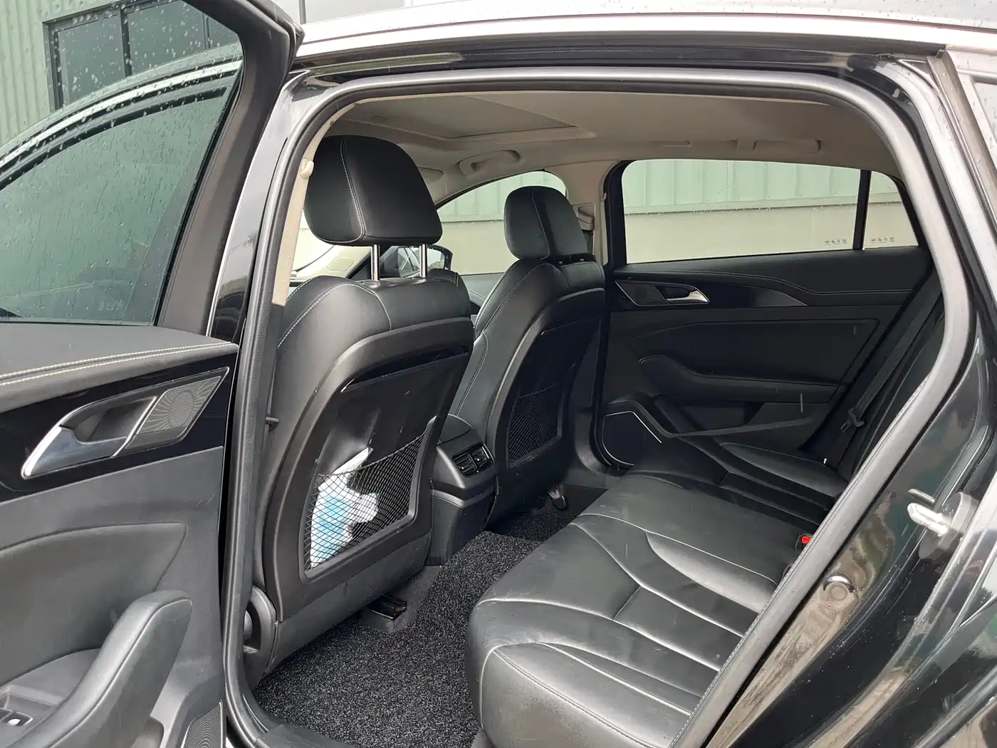 Hongqi H5 2018 30TD Dynamic Edition фото 6