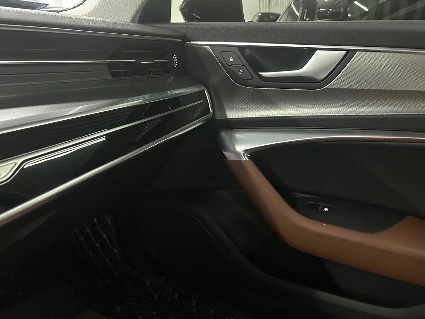 Audi A6L 2019 45 TFSI Premium Elegance фото 11