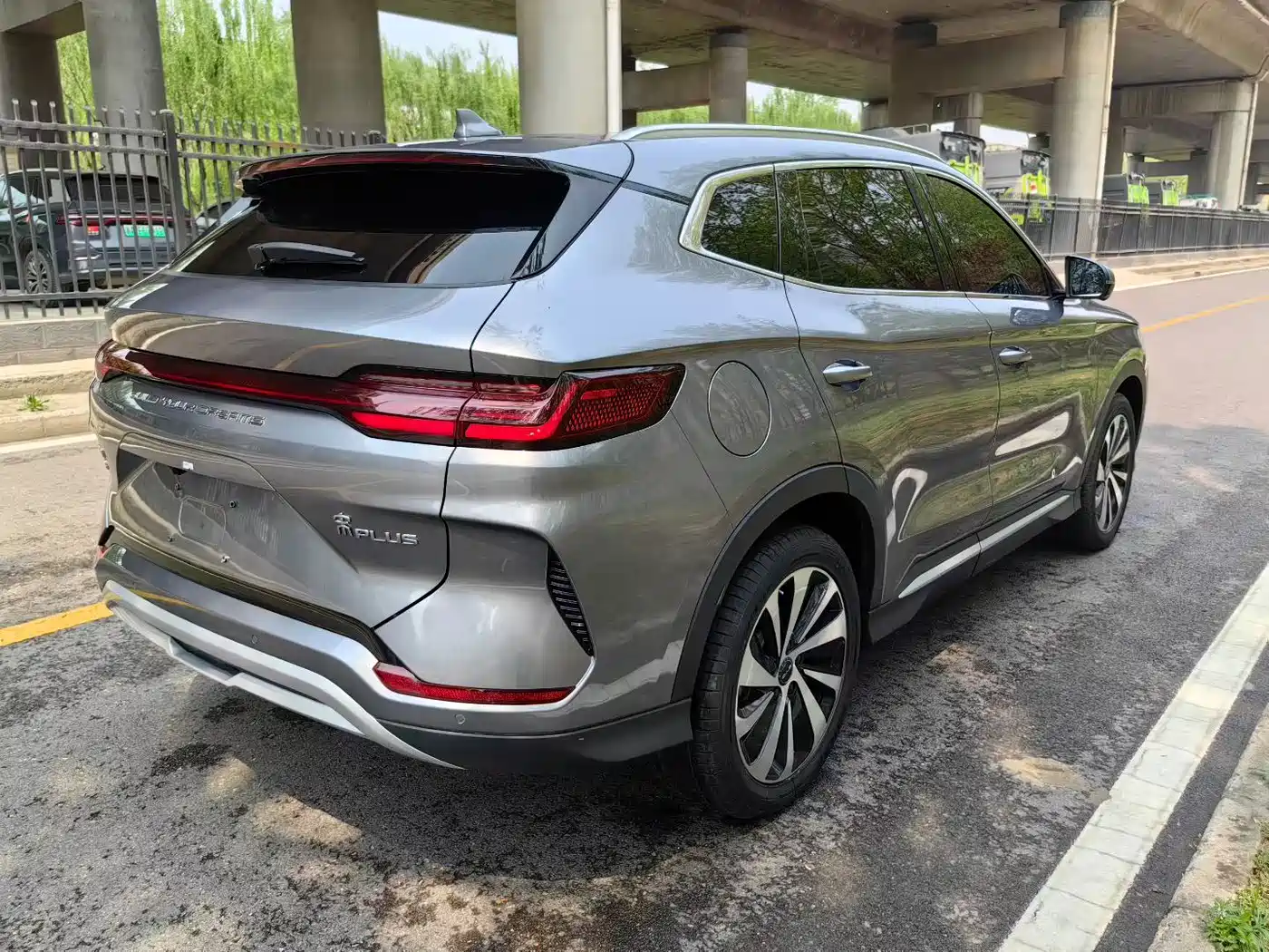 BYD Song PLUS PHEV 2024 Glory Edition DM-i 110km Flagship фото 9