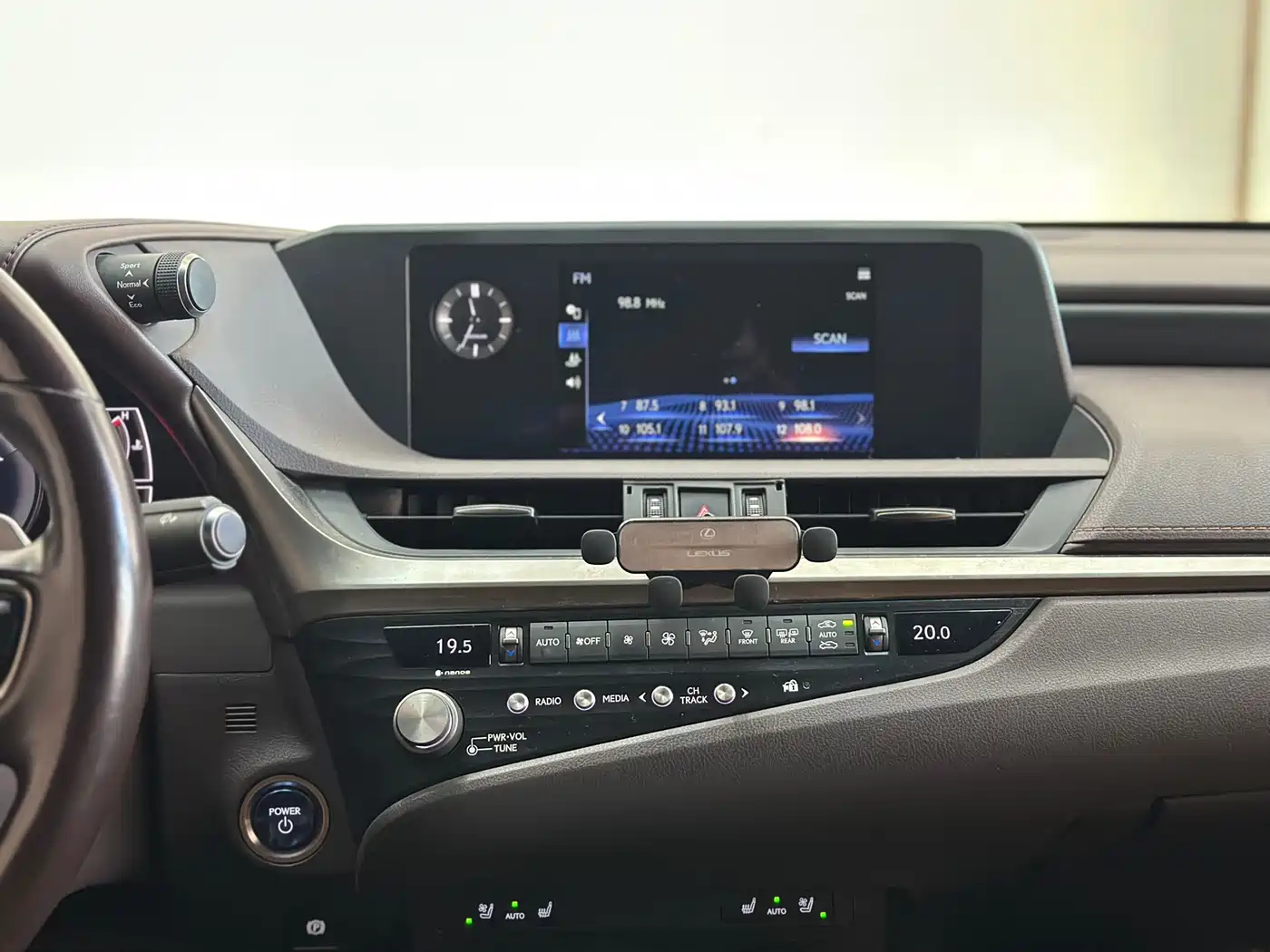 Lexus ES 2020 300h Ultimate Edition фото 9