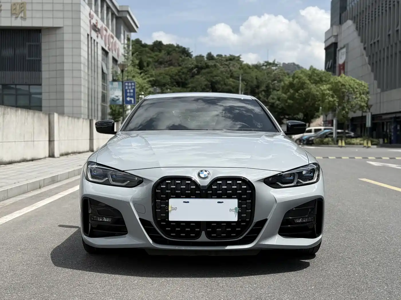 BMW 4 Series 2023 425i M Sport Shadowline Package фото 2