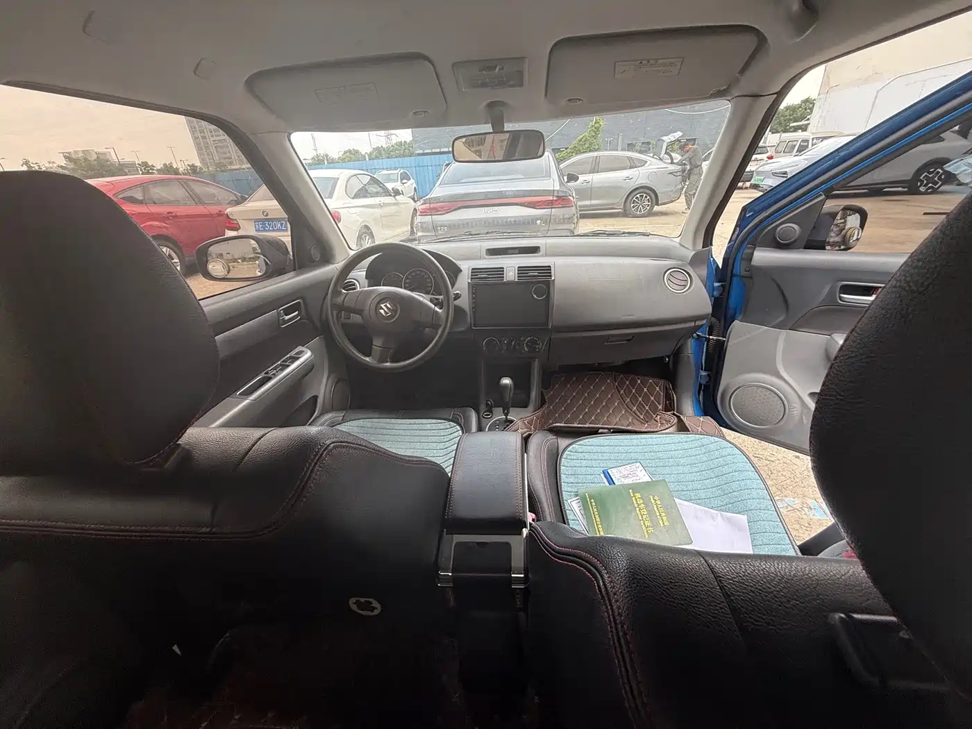 Фото 4 - Suzuki Swift