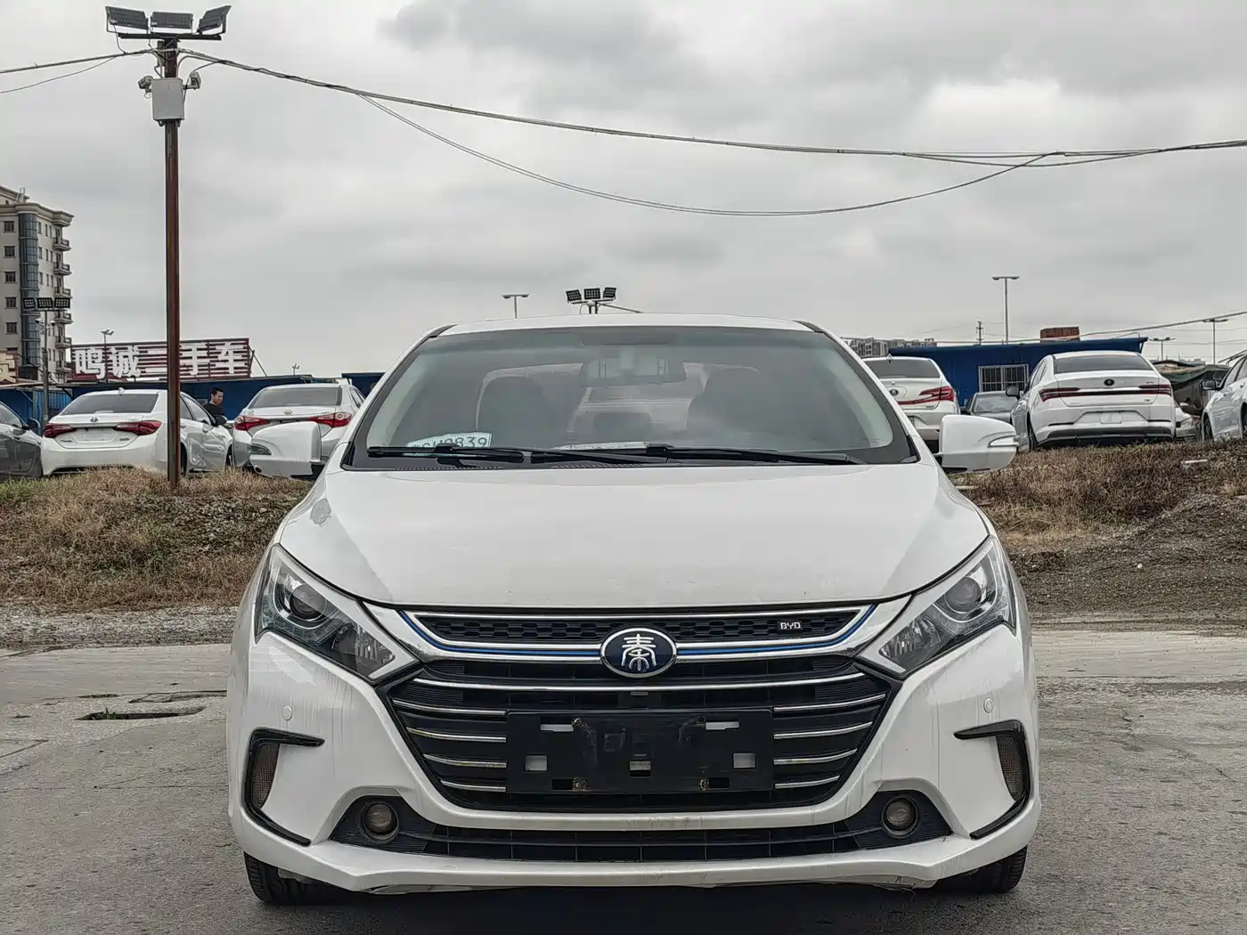 BYD Qin New Energy 2017 1.5T Premium Model фото 2