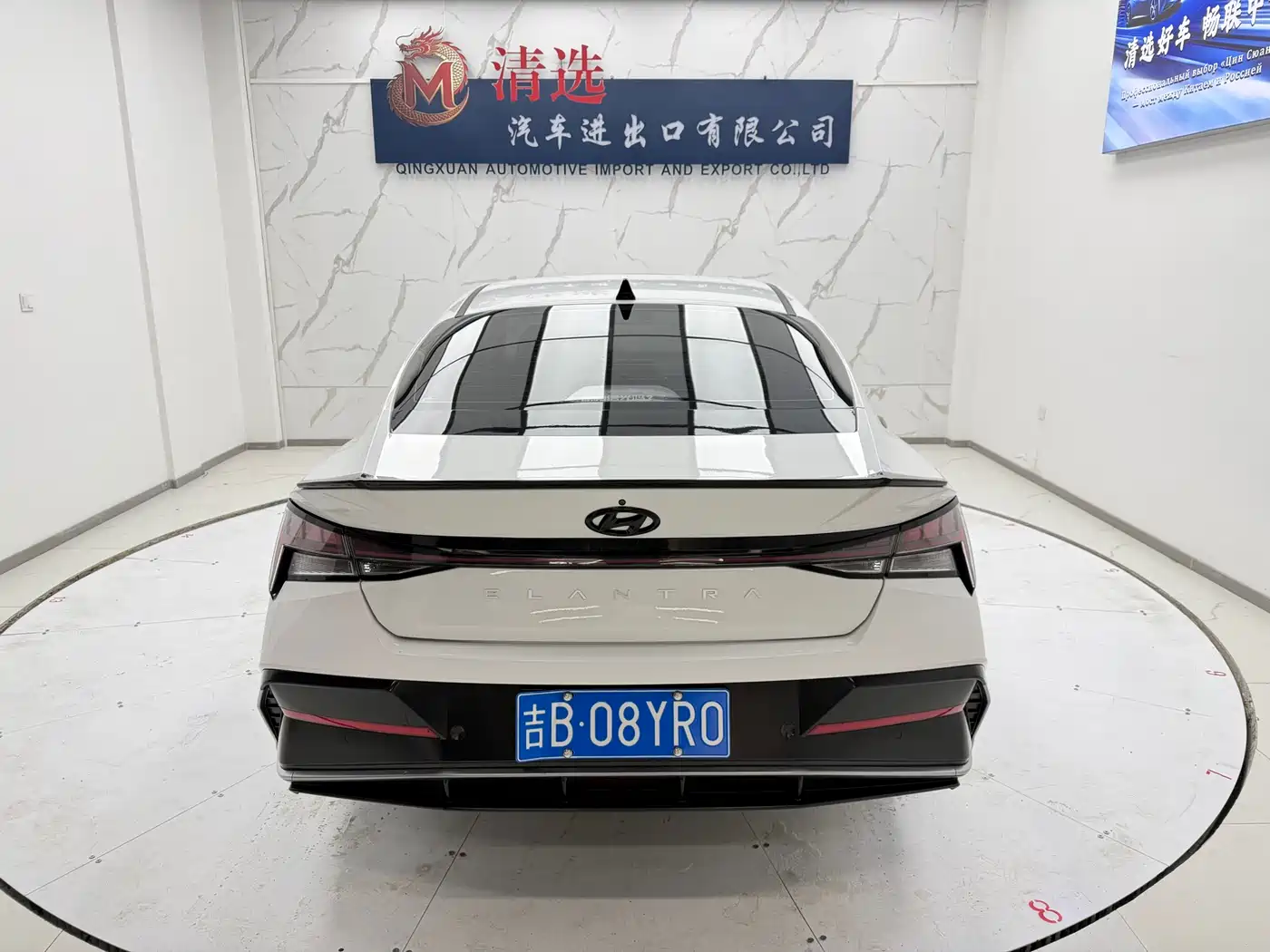 Hyundai Elantra 2023 Model 1.5L CVT LUX Premium Edition фото 5
