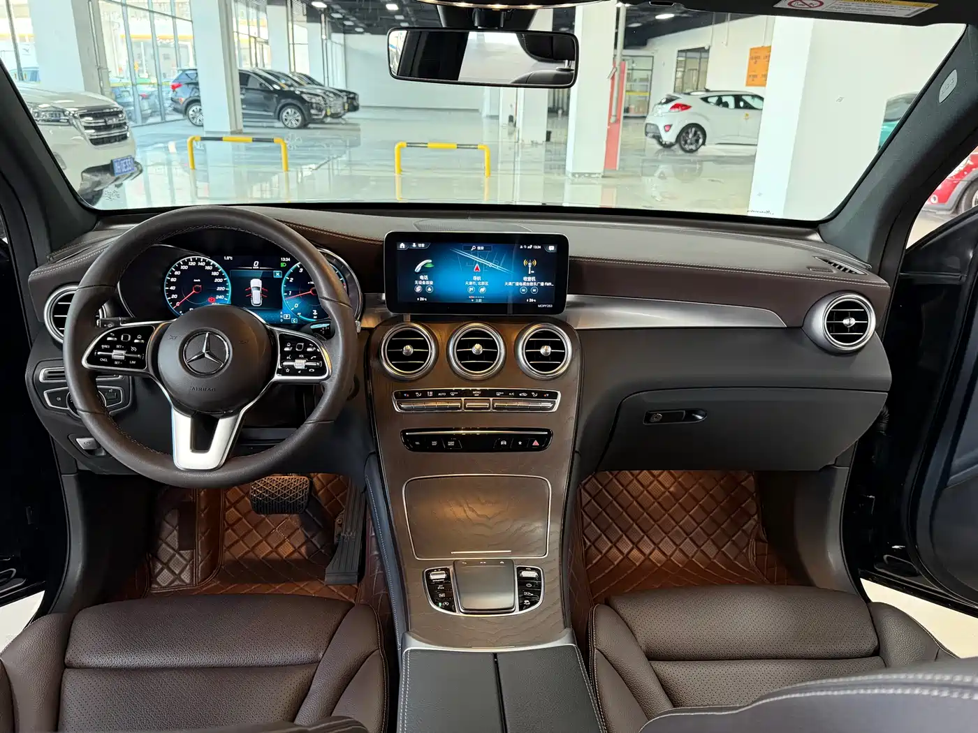 Mercedes-Benz GLC 2021 GLC 260 L 4MATIC Luxury фото 9