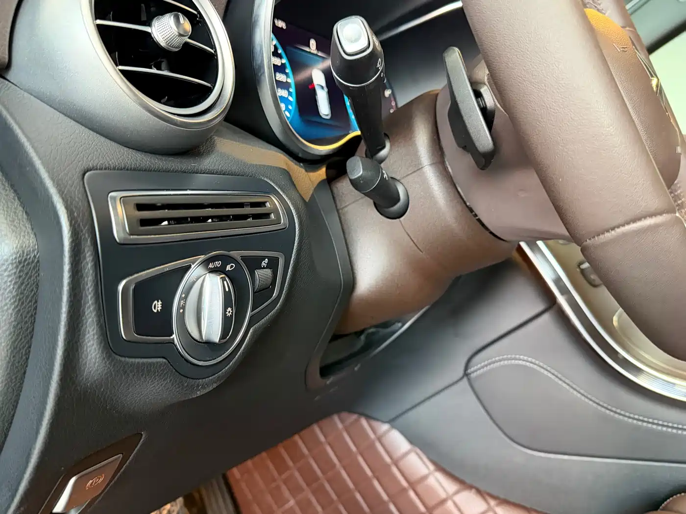 Mercedes-Benz GLC 2021 GLC 260 L 4MATIC Luxury фото 13