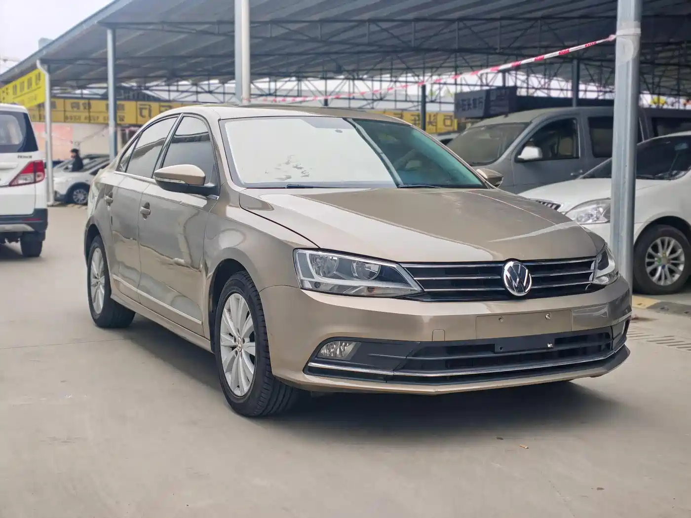 Volkswagen Sagitar 2015 230TSI Automatic Comfort фото 4