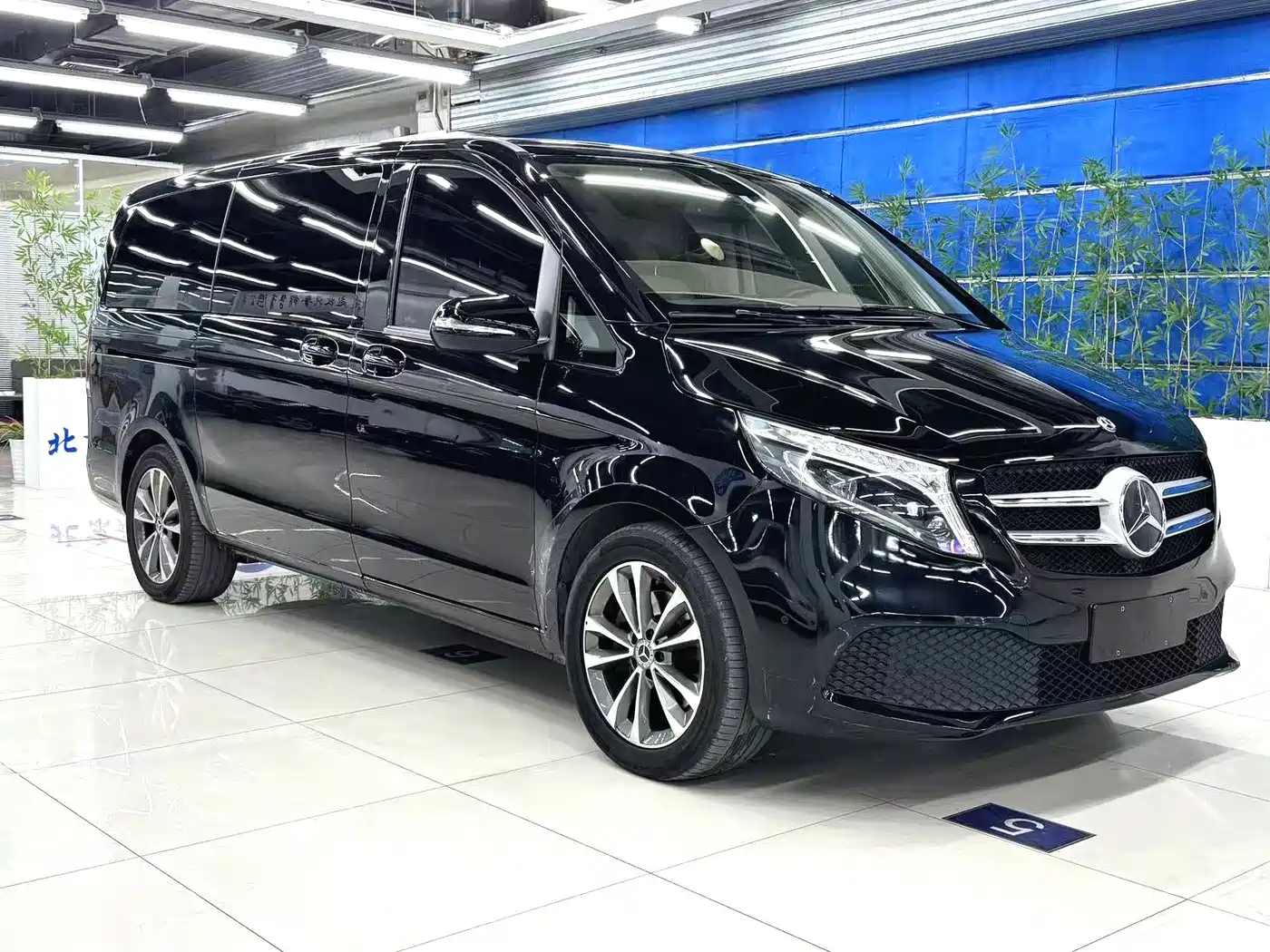 Mercedes-Benz V-Class 2020 V 260 Navigator Edition фото 3