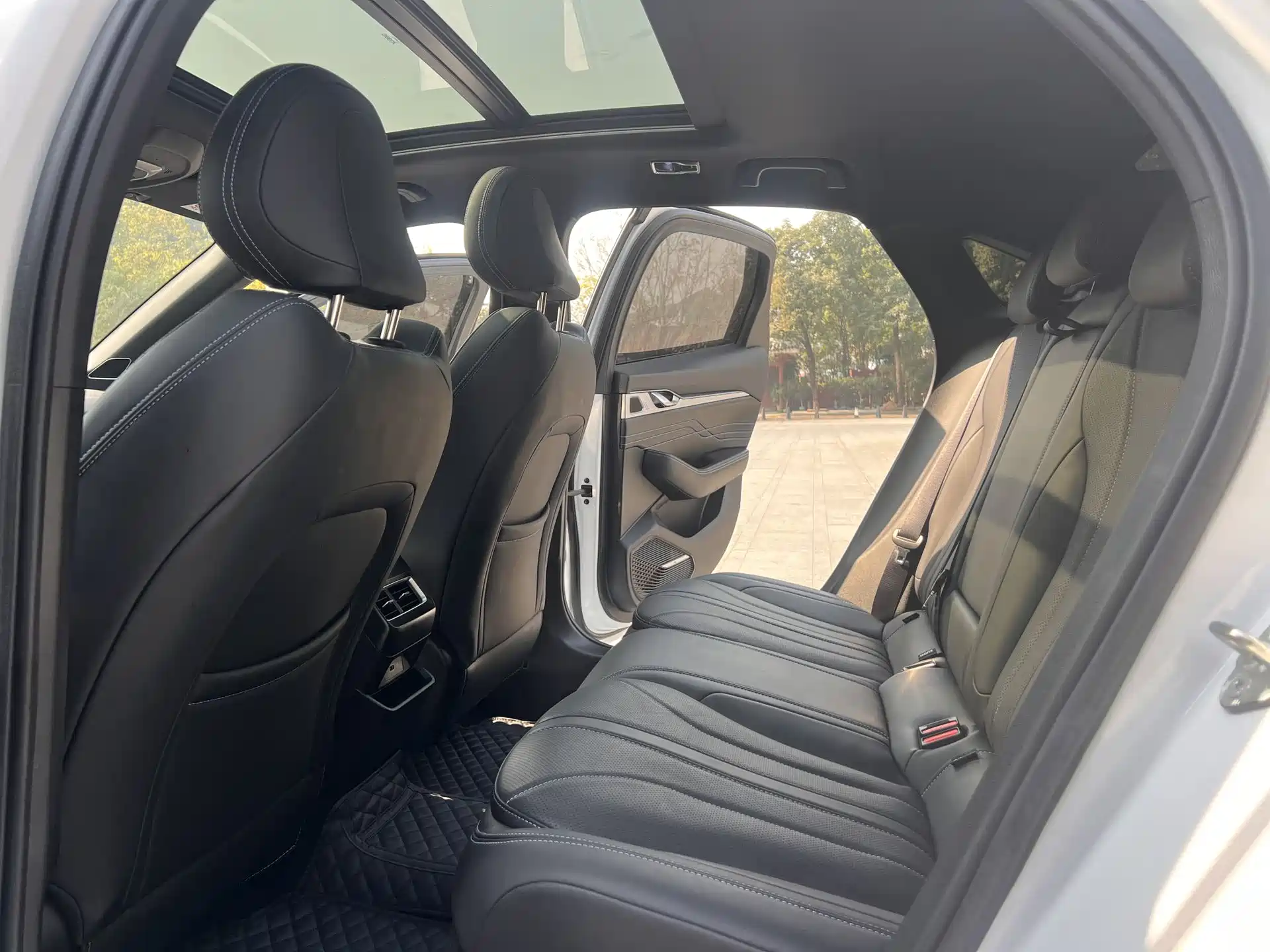 Фото 6 - Geely Preface