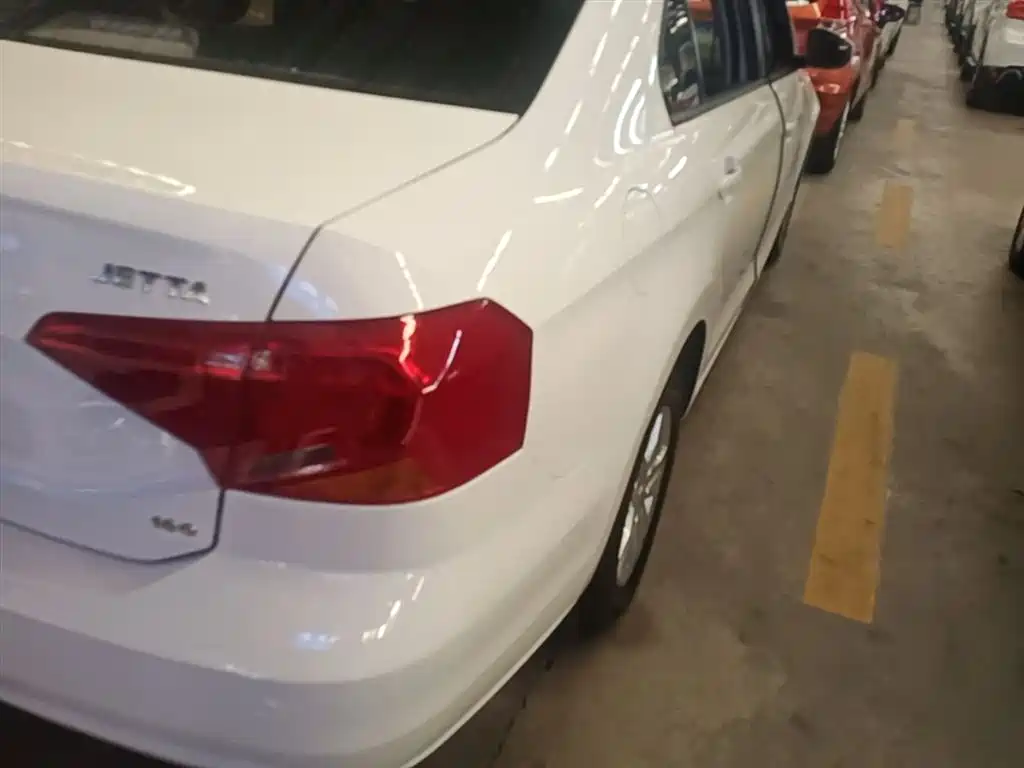 Volkswagen Jetta 2017 1.5L Automatic Fashion фото 8