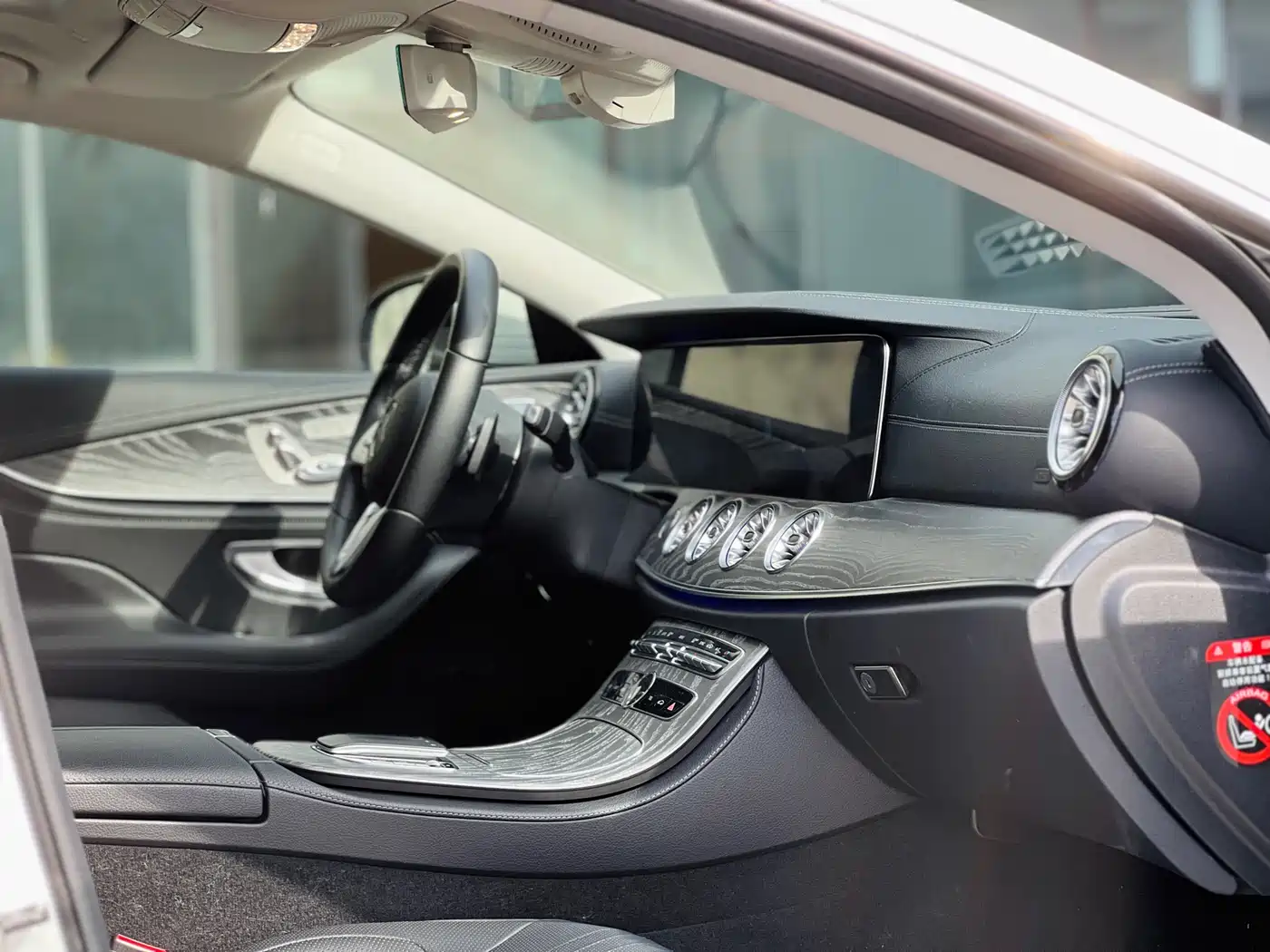 Mercedes-Benz CLS 2018 CLS 300 Luxury фото 8