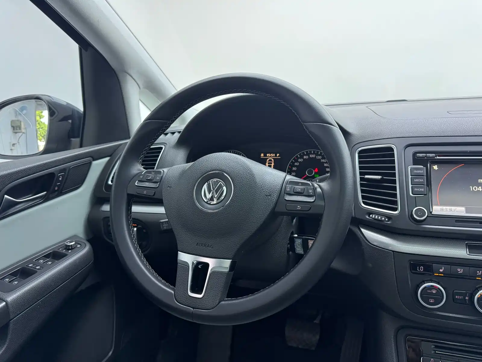 Фото 6 - Volkswagen Sharan