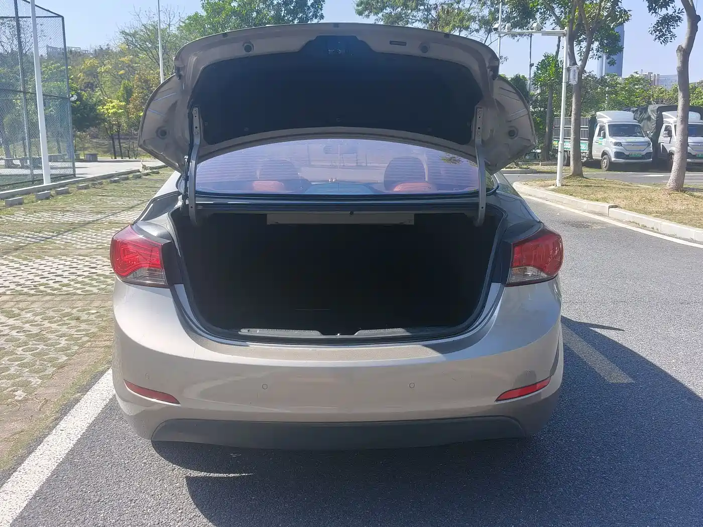 Hyundai Langdong 2016 1.6L Automatic Smart Edition фото 16