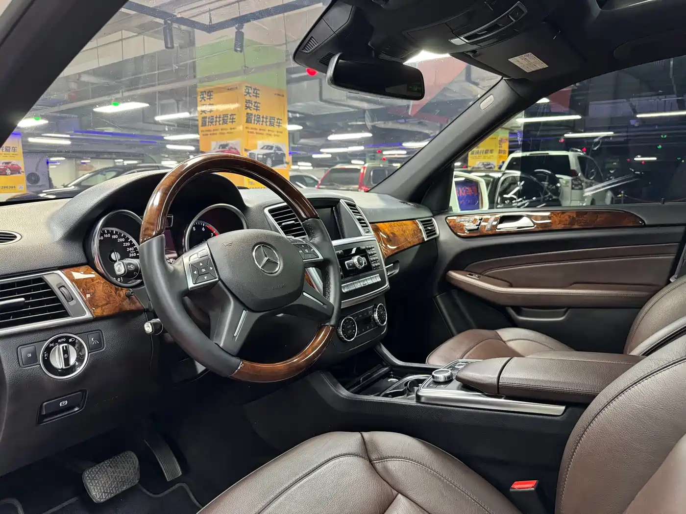 Mercedes-Benz M-Class 2012 Model ML 350 Luxury фото 15