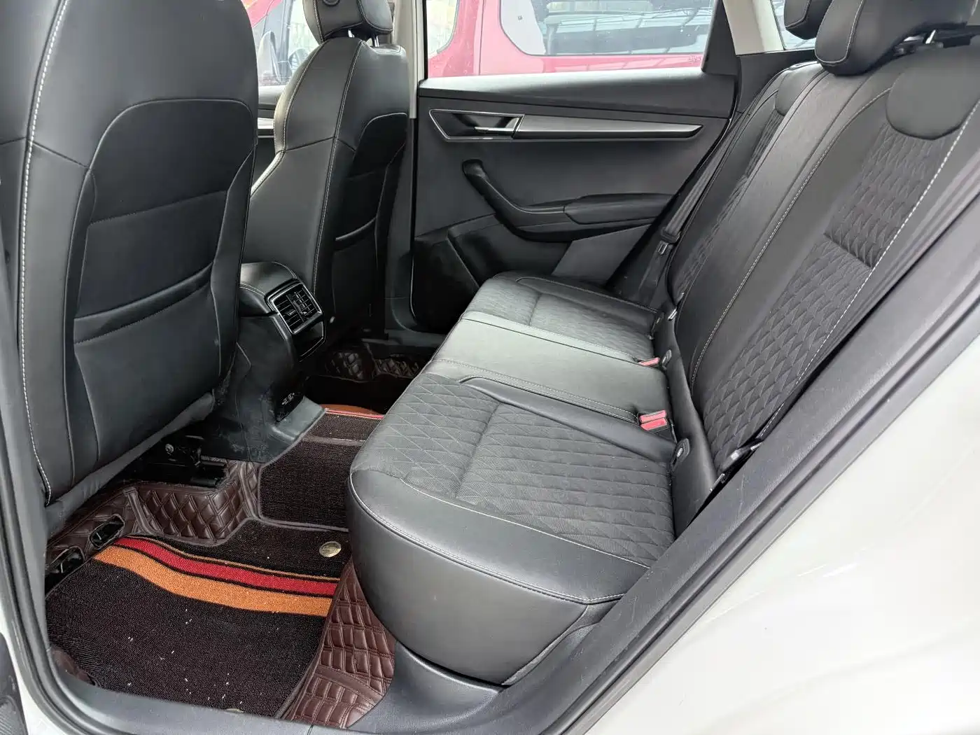 Škoda Karoq 2019 TSI280 Smart Drive Luxury Edition China V фото 16