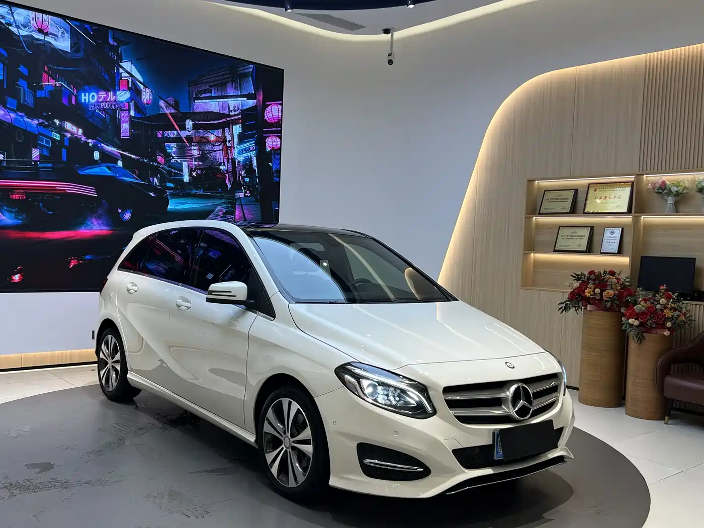 Mercedes-Benz B-Class 2015 B 200 Style фото 2