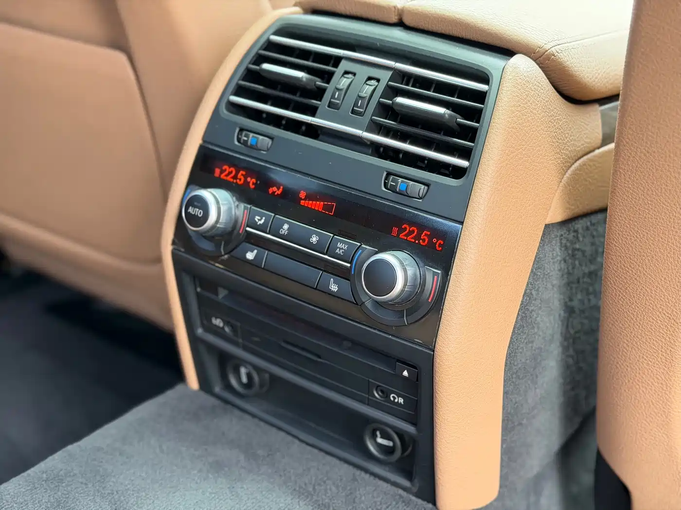 BMW 7 Series 2014 730Li Premium фото 12