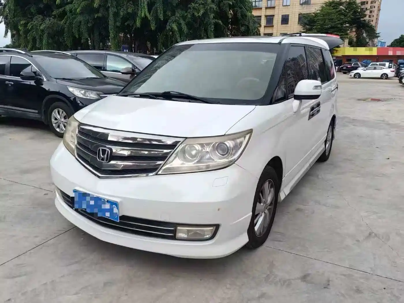 Honda Elysion 2013 2012 2.4L VTi Luxury Edition