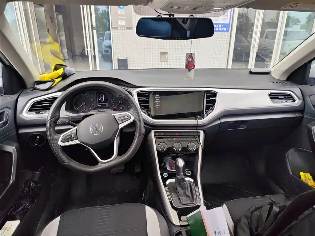 VOLKSWAGEN T ROC EXPLORING SONGS