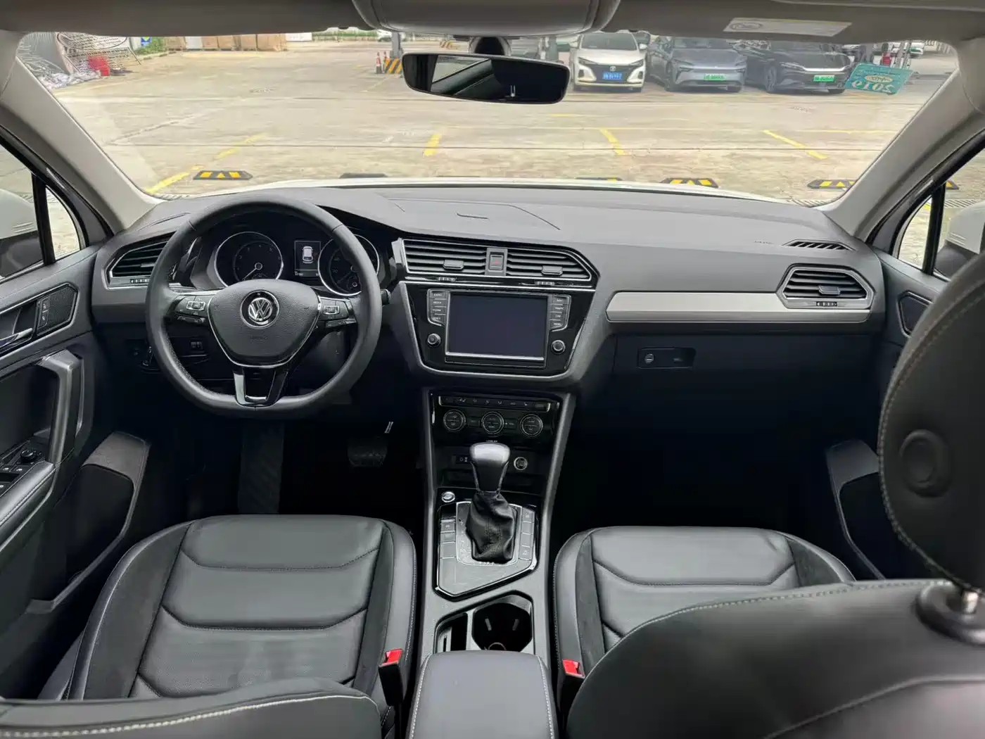 Volkswagen Tiguan L 2017 330TSI Automatic 2WD Luxury Edition фото 8