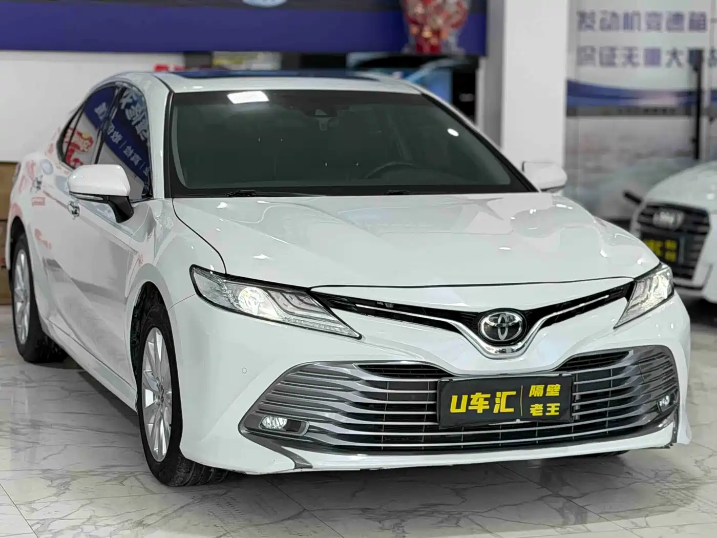 Toyota Camry 2019 Facelift 2.0G Luxury Edition фото 3