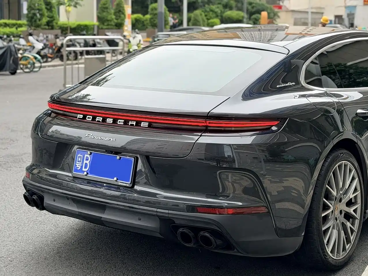 Фото 6 - Porsche Panamera