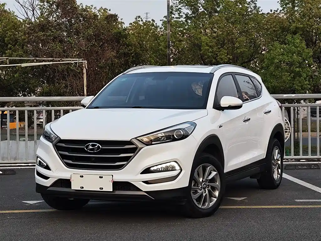 Hyundai Tucson 2015 1.6T Dual Clutch 2WD Smart фото 2
