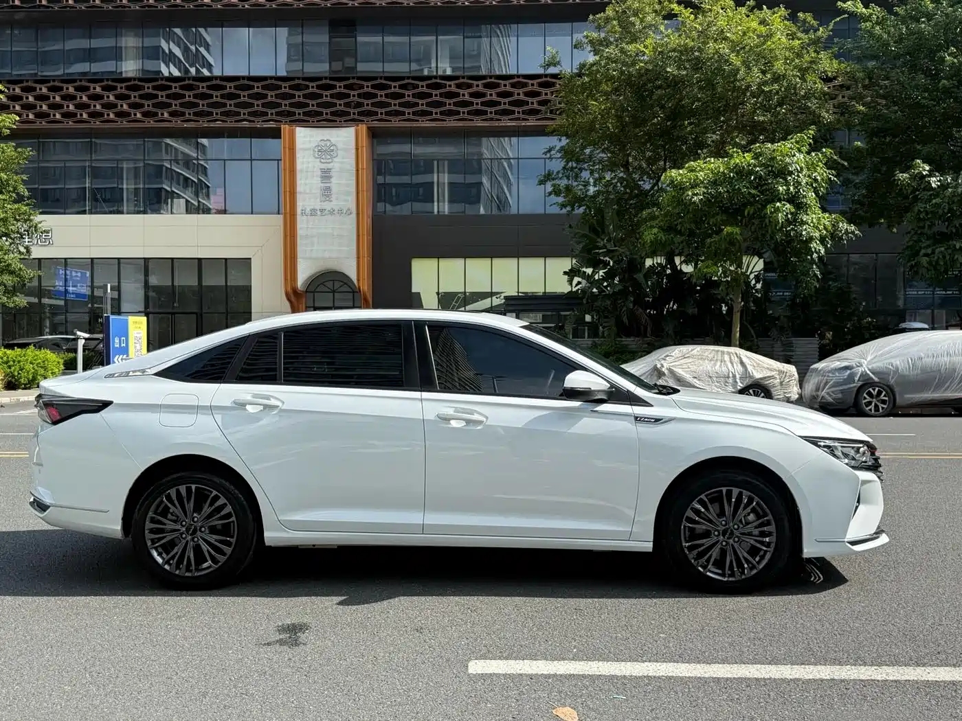 Dongfeng Aeolus Yixuan MAX 2023 2023 1.5T Super Dad Edition