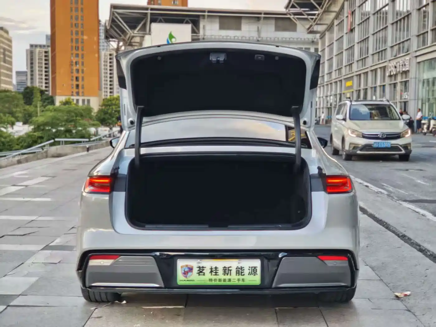 Geely Galaxy Galaxy E8 2024 2024 665km RWD Starship Voyager Edition