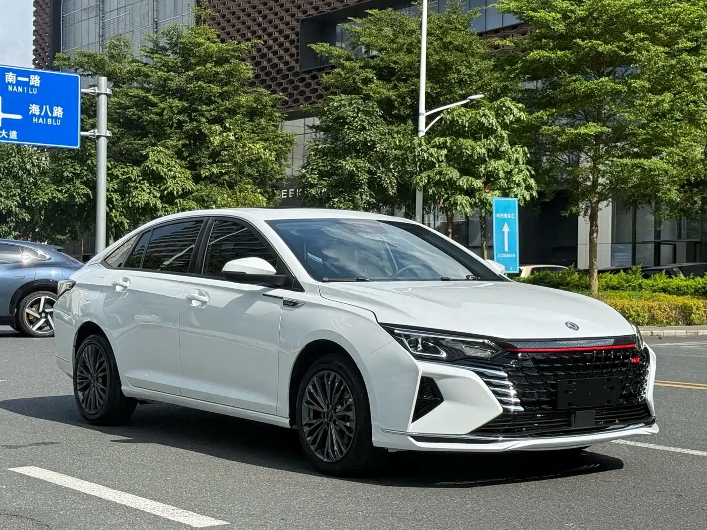 Dongfeng Aeolus Yixuan MAX 2023 2023 1.5T Super Dad Edition