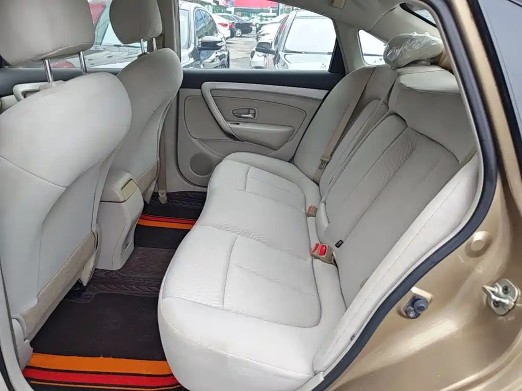 Dongfeng Aeolus Dongfeng Fengshen A60 2015 2016 Model 1.5L Manual Luxury
