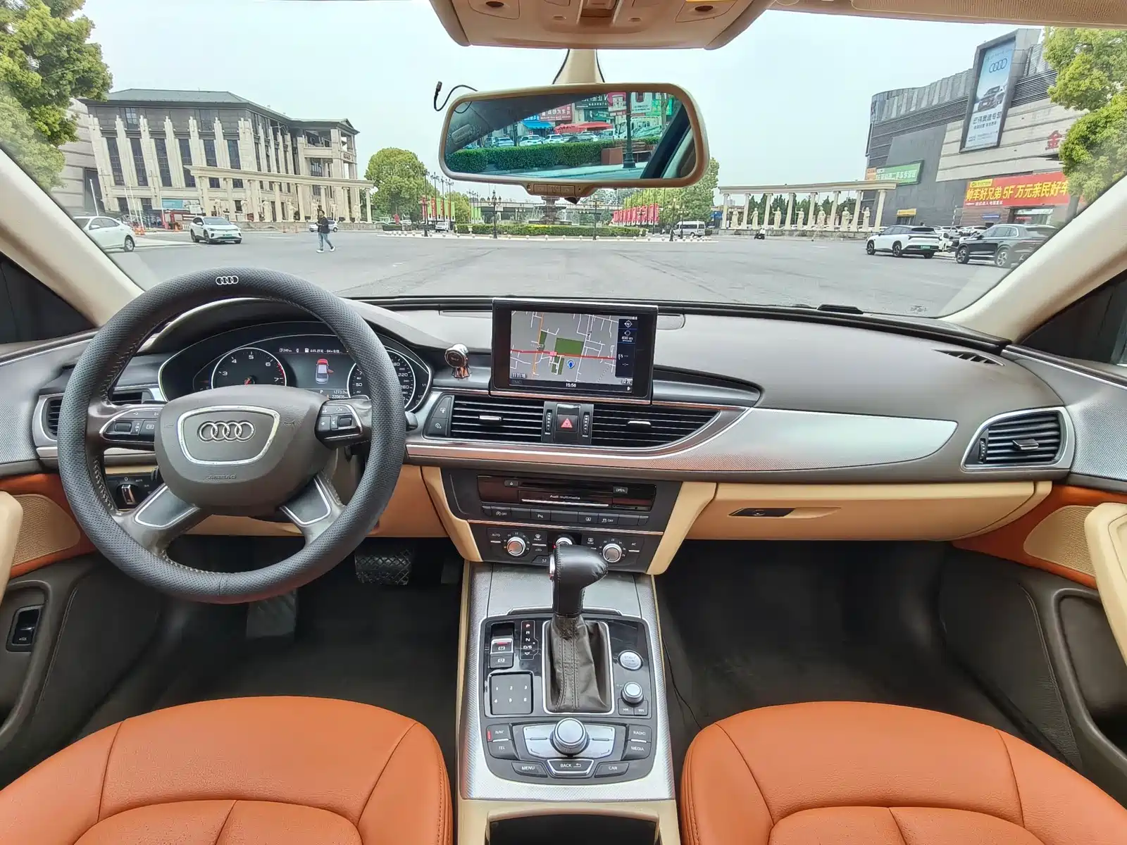 Фото 17 - Audi A6L