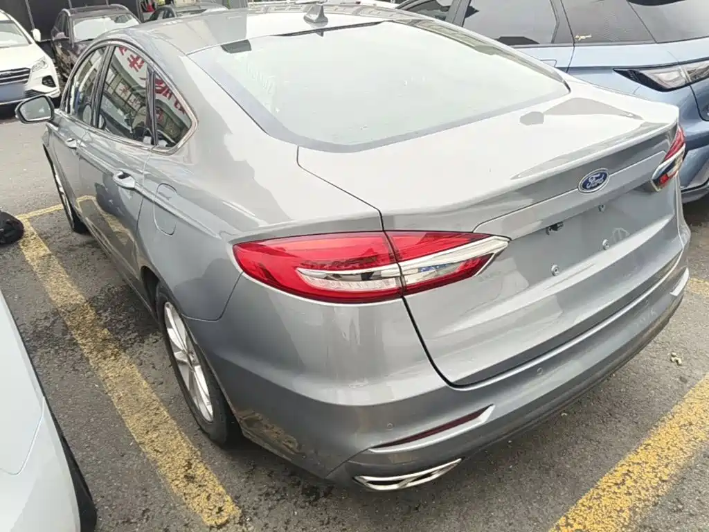 Фото 5 - Ford Mondeo
