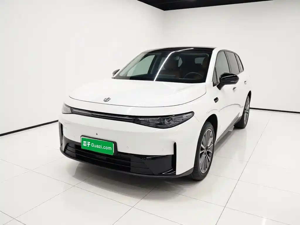 Фото 2 - Leapmotor C10