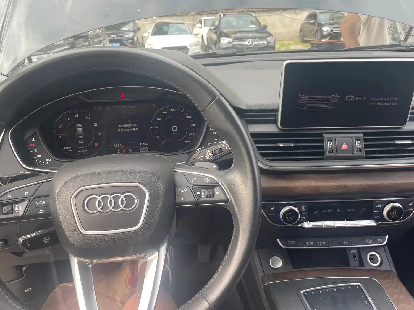 Фото 17 - Audi Q5L
