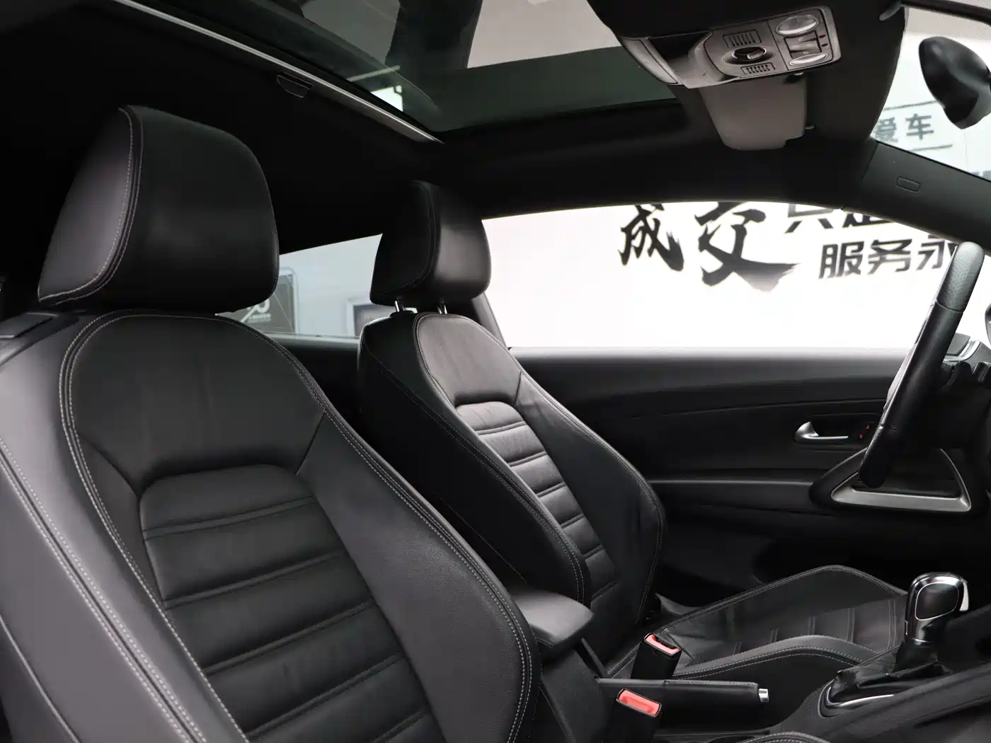 Volkswagen Scirocco 2013 2.0TSI Million Mile Edition фото 24