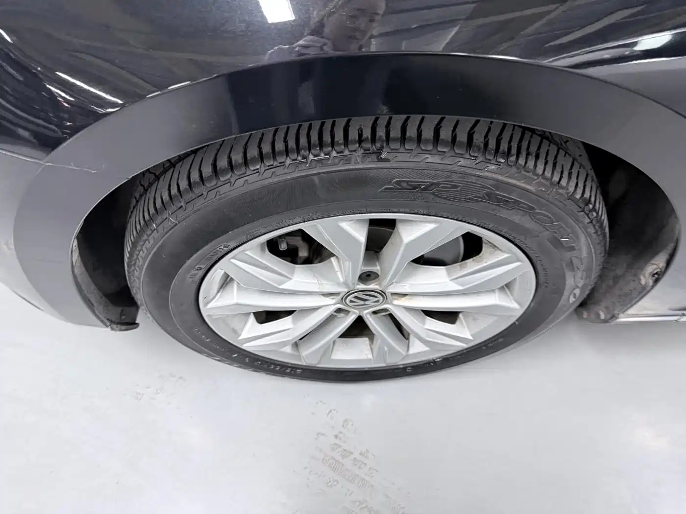 Volkswagen Magotan 2018 330TSI DSG Luxury фото 6