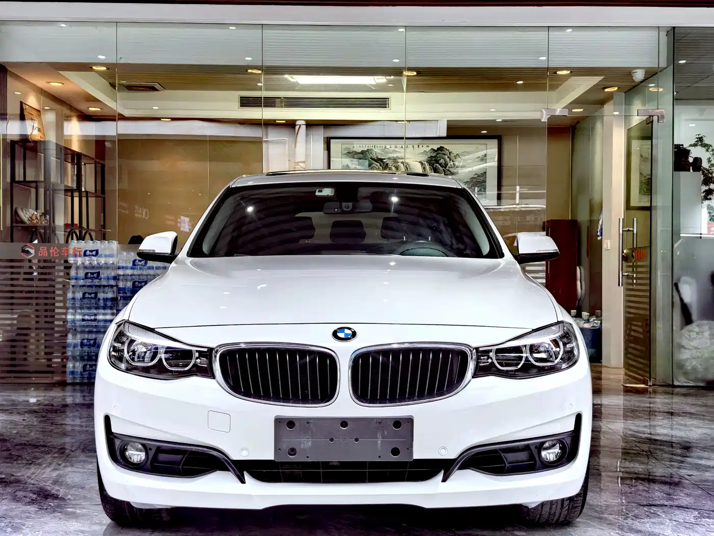 BMW 3 Series GT 2019 320i Fashion Model фото 2