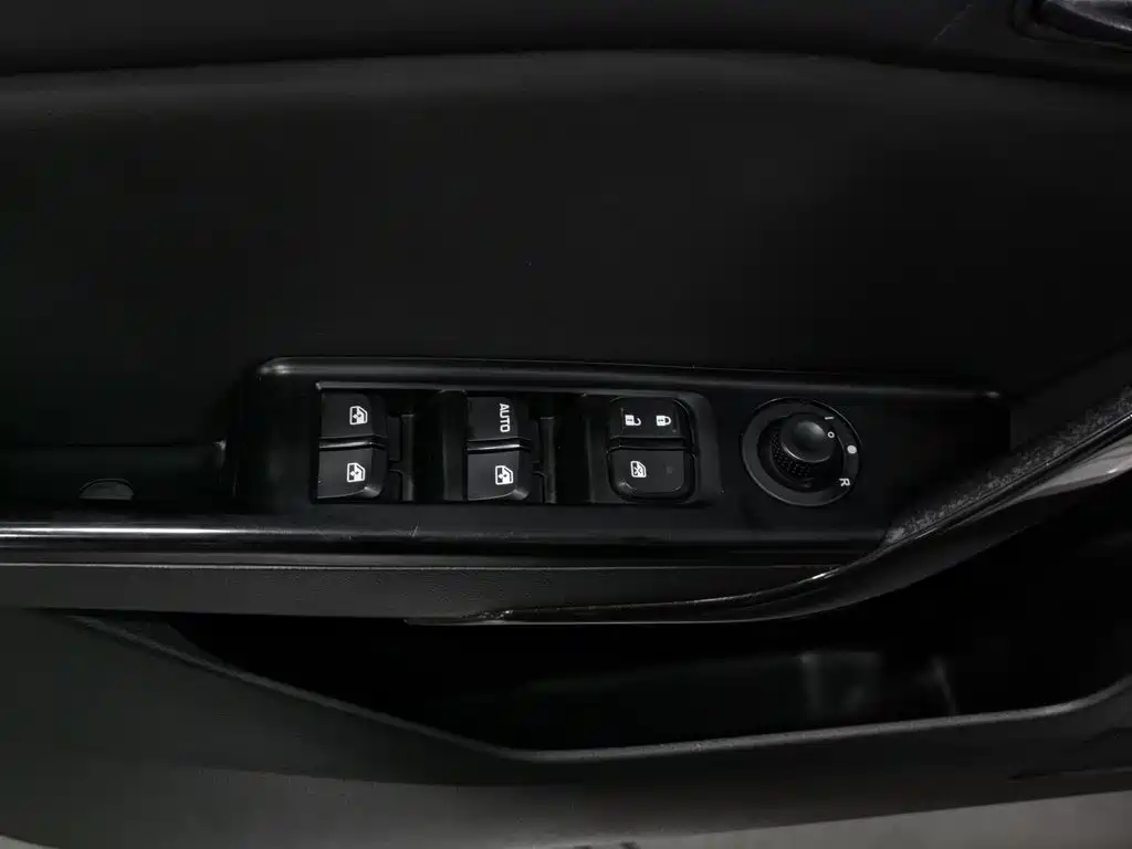 Baojun 310 2018 2016 1.2L Manual Comfort Model