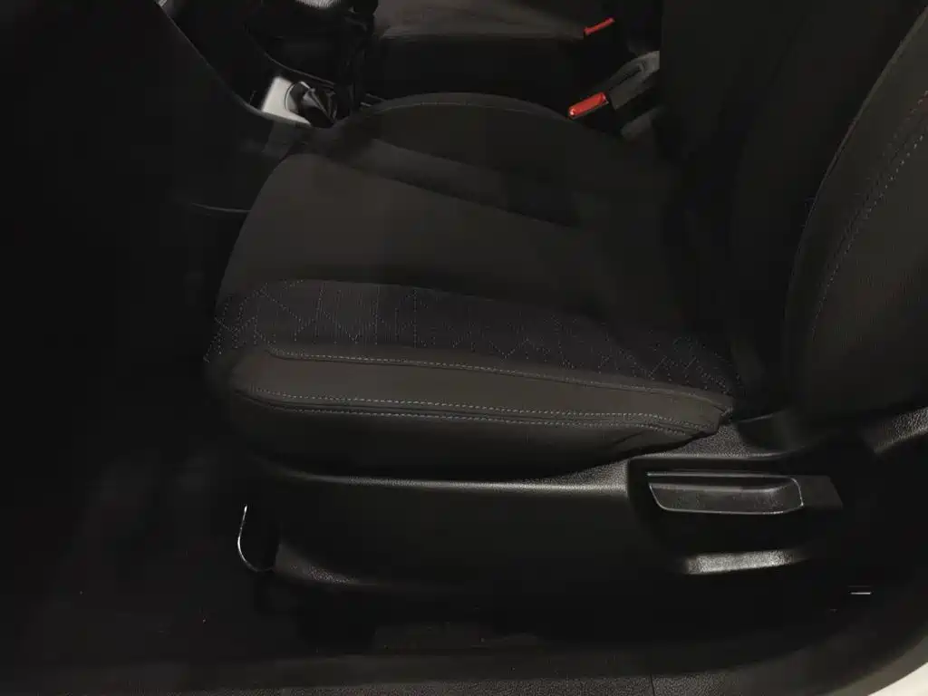 Baojun 310 2018 2016 1.2L Manual Comfort Model