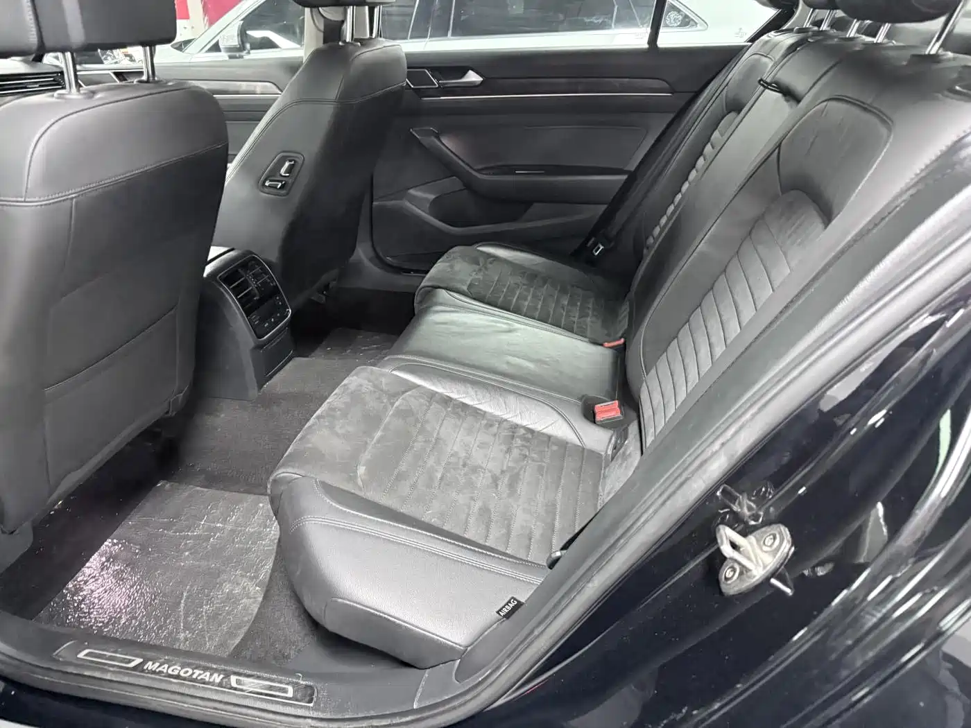 Volkswagen Magotan 2018 330TSI DSG Luxury фото 17
